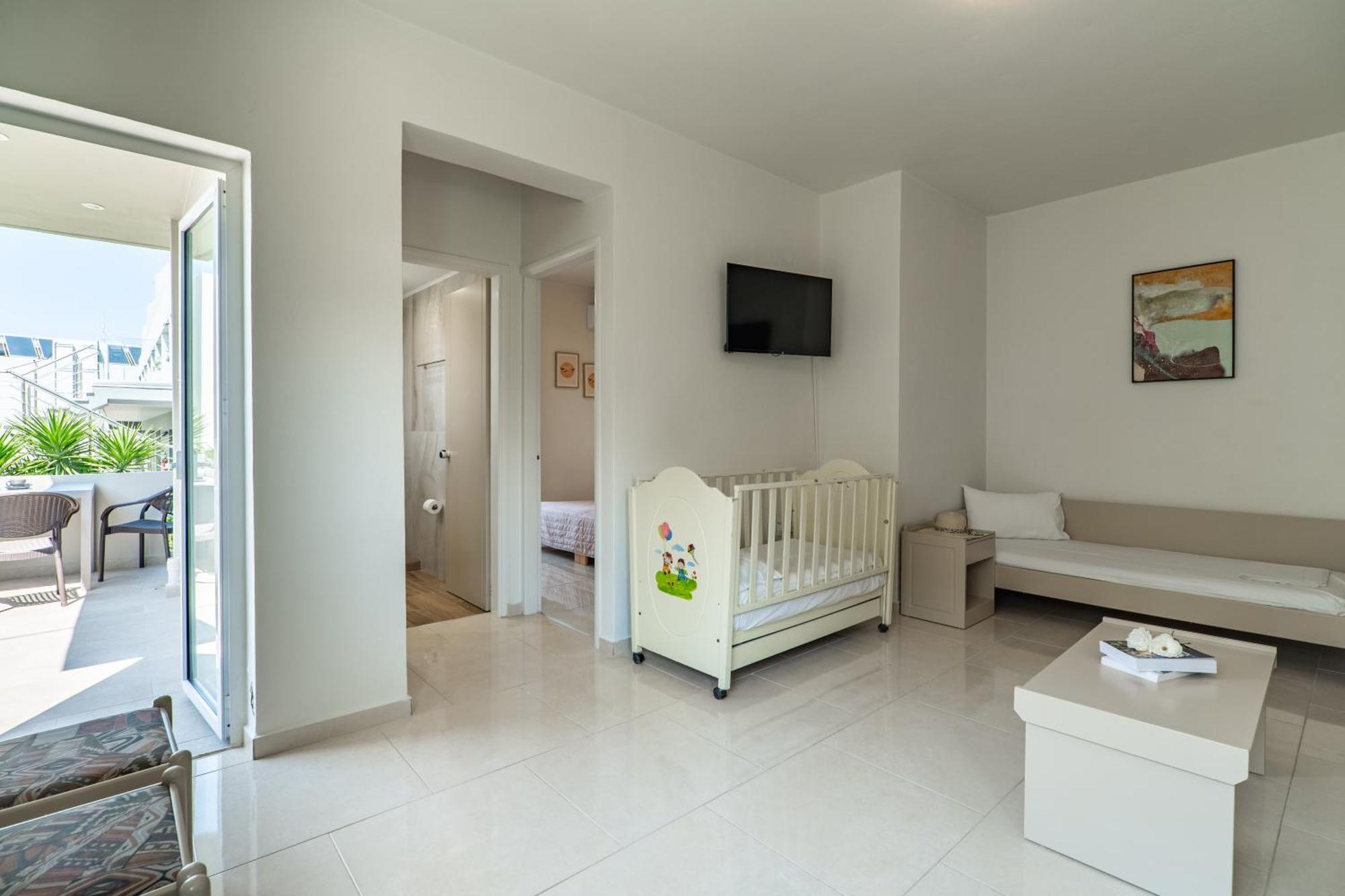 Manos Beachside Apartments Agia Marina Rom bilde