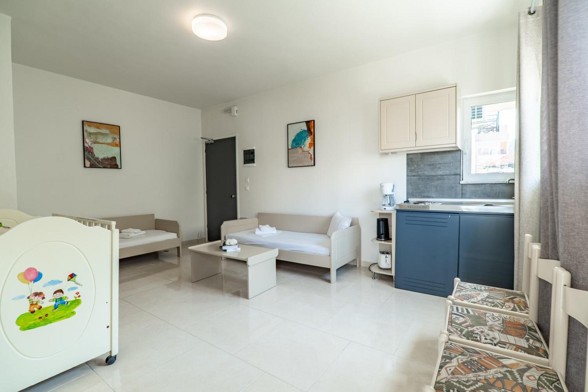 Manos Beachside Apartments Agia Marina Rom bilde