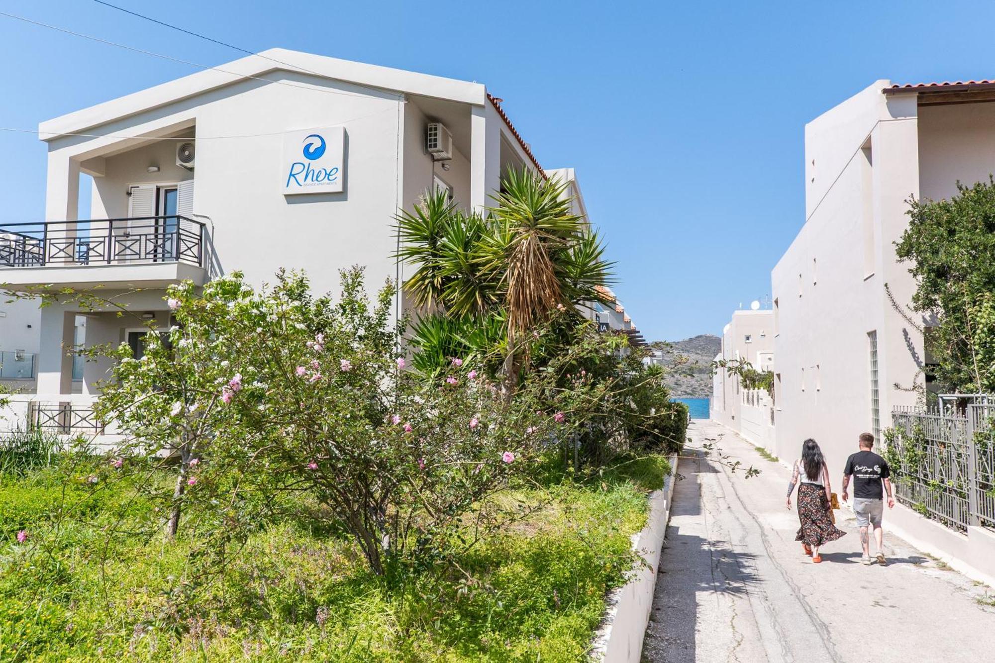 Manos Beachside Apartments Agia Marina Eksteriør bilde